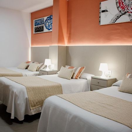 Apartamentos Turisticos Mastil 16 มาลากา ภายนอก รูปภาพ