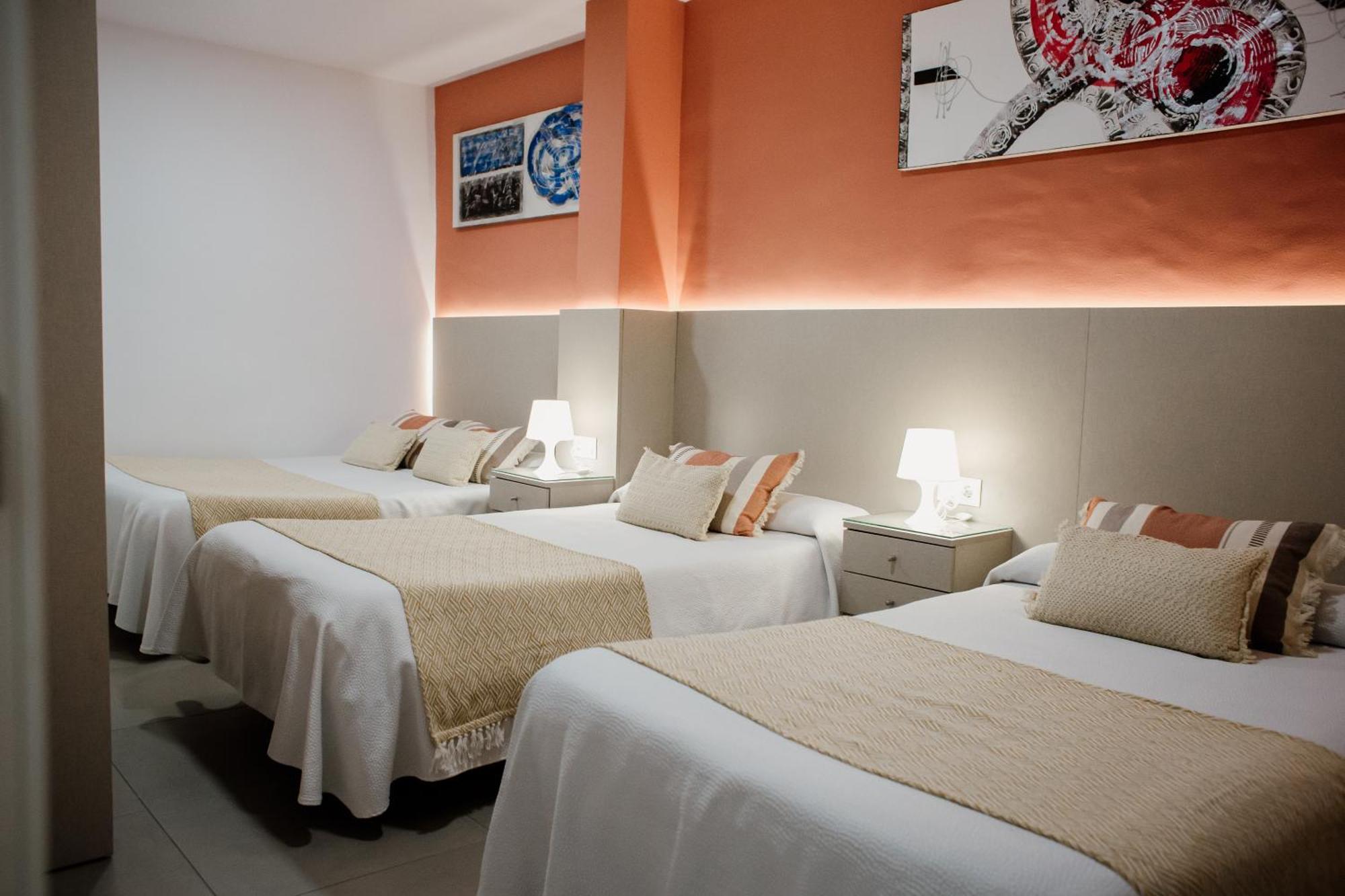 Apartamentos Turisticos Mastil 16 มาลากา ภายนอก รูปภาพ