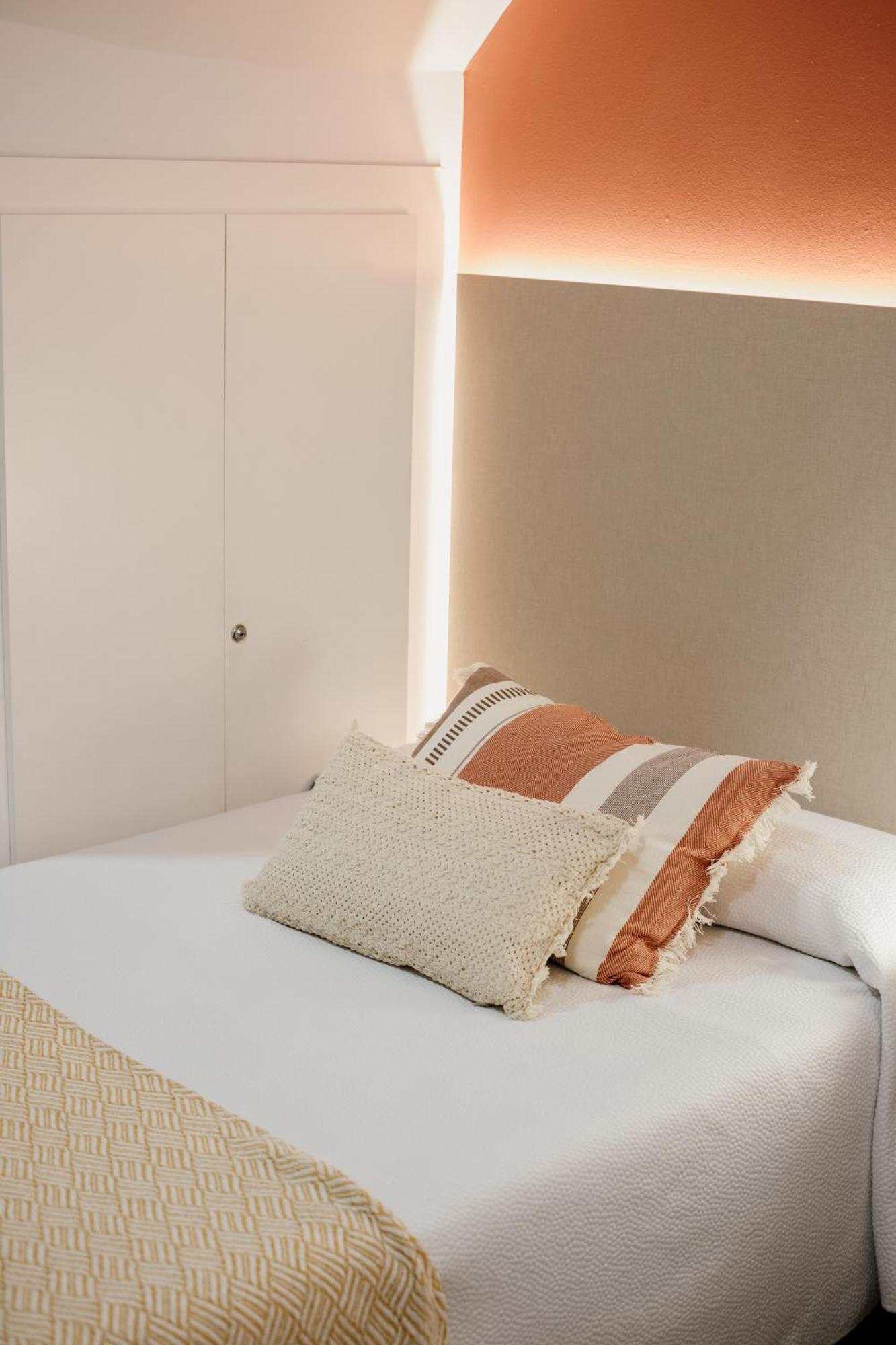Apartamentos Turisticos Mastil 16 มาลากา ภายนอก รูปภาพ