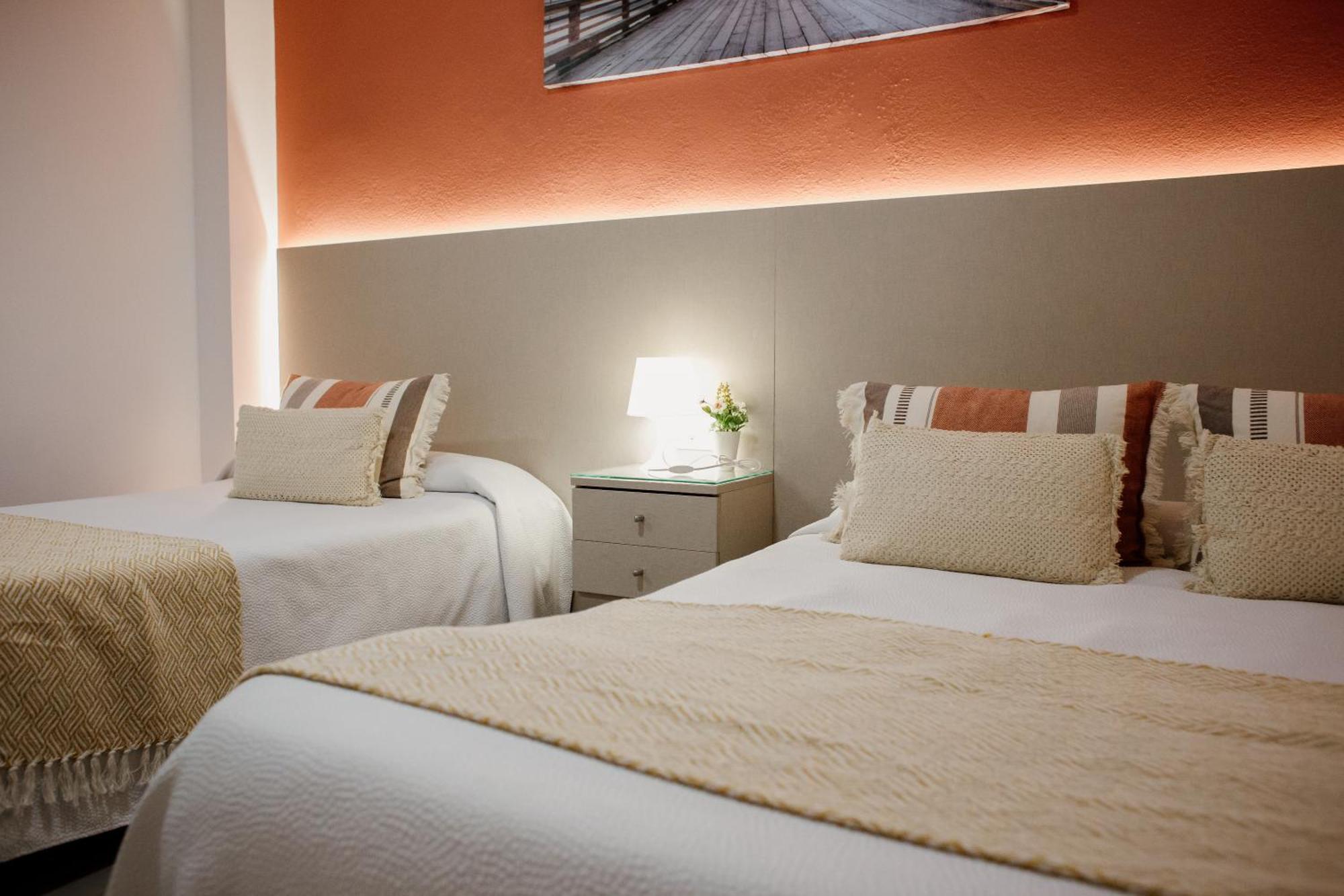 Apartamentos Turisticos Mastil 16 มาลากา ภายนอก รูปภาพ