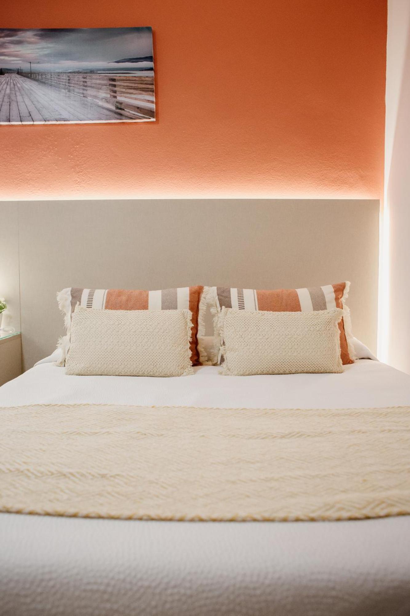 Apartamentos Turisticos Mastil 16 มาลากา ภายนอก รูปภาพ