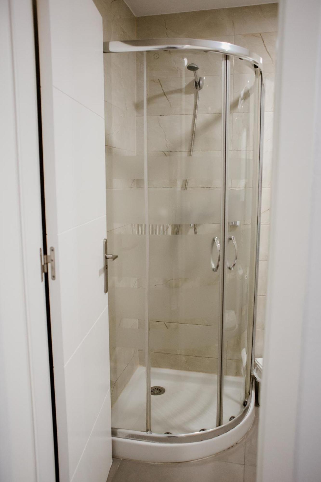 Apartamentos Turisticos Mastil 16 มาลากา ภายนอก รูปภาพ