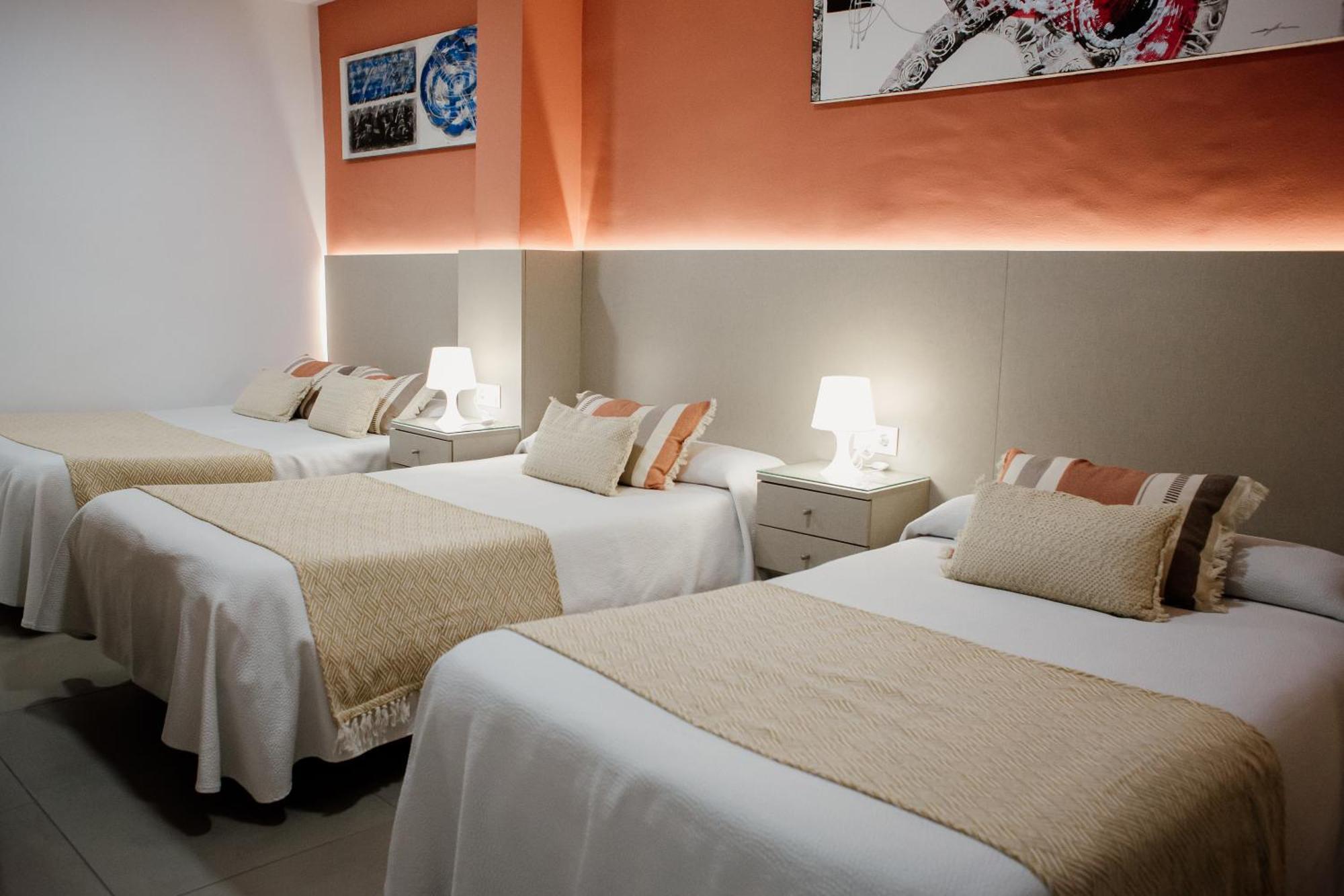 Apartamentos Turisticos Mastil 16 มาลากา ภายนอก รูปภาพ