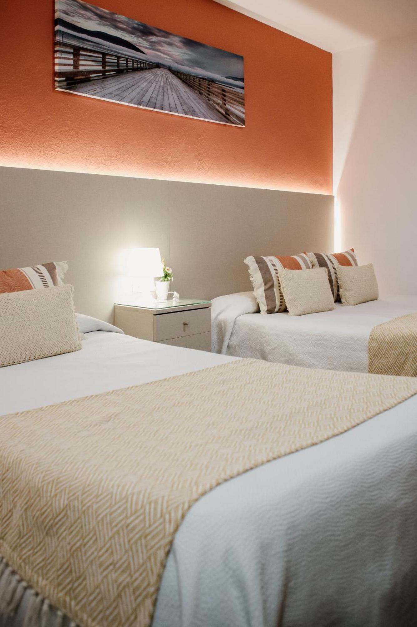 Apartamentos Turisticos Mastil 16 มาลากา ภายนอก รูปภาพ