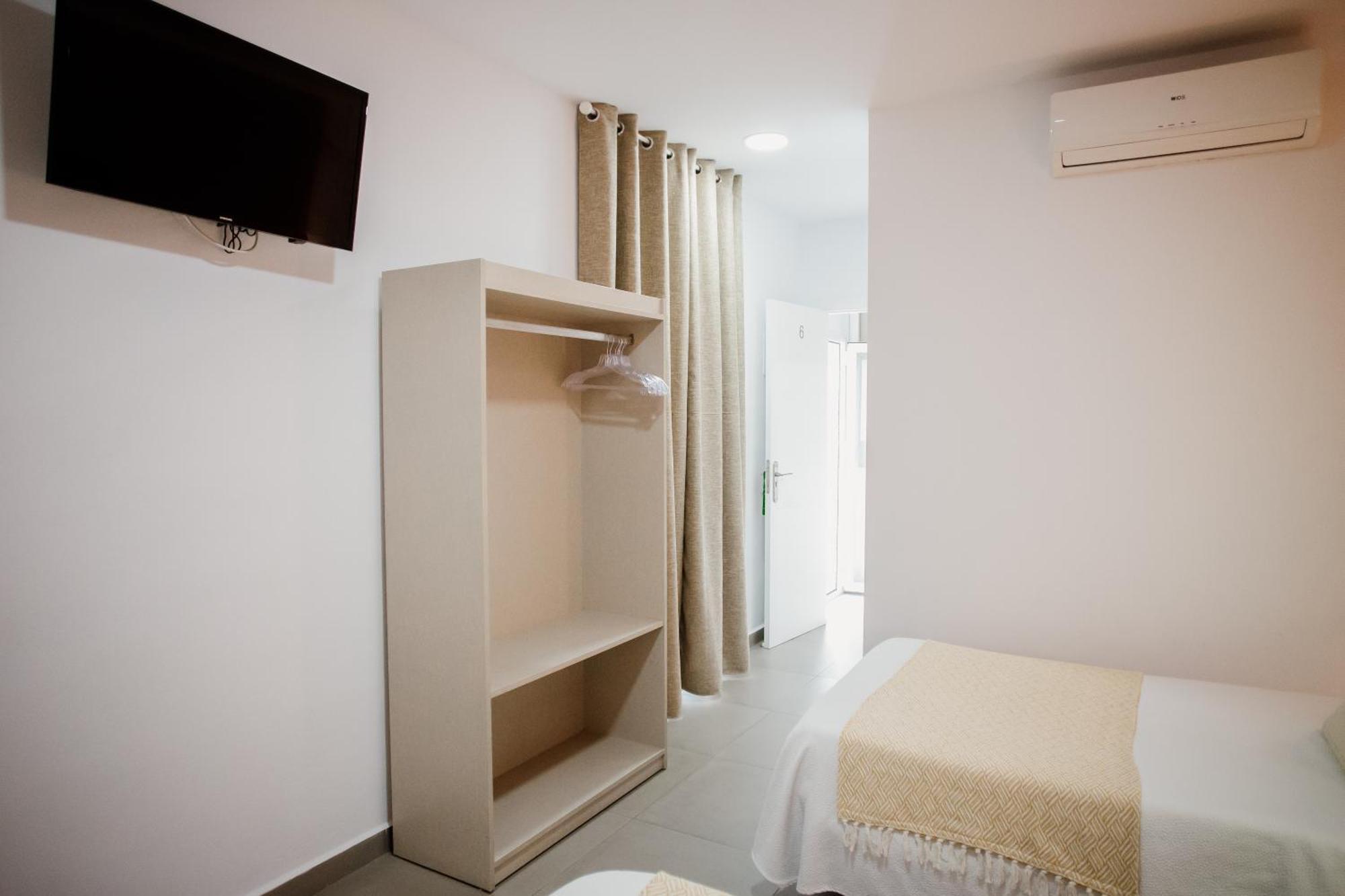 Apartamentos Turisticos Mastil 16 มาลากา ภายนอก รูปภาพ