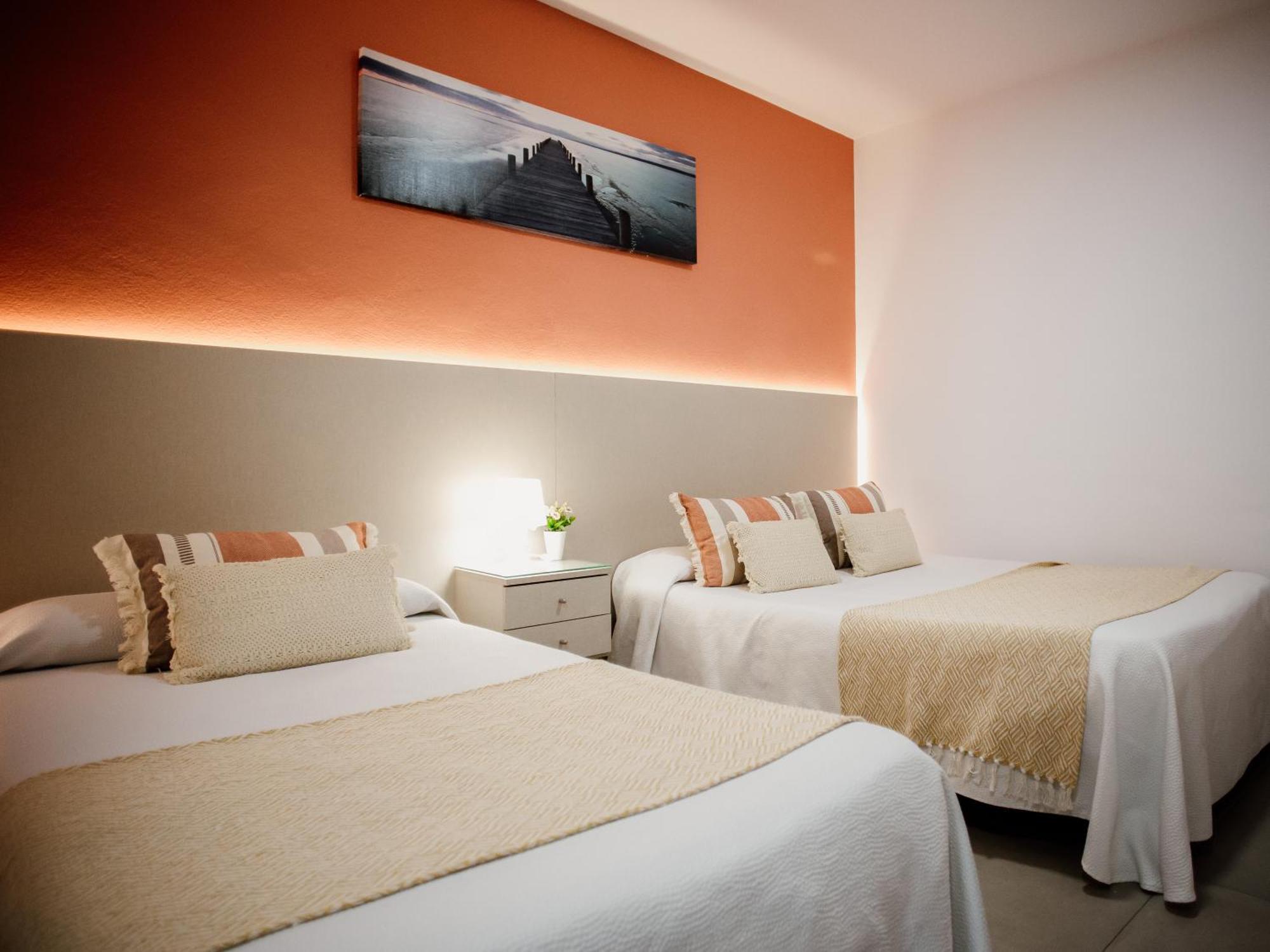 Apartamentos Turisticos Mastil 16 มาลากา ภายนอก รูปภาพ