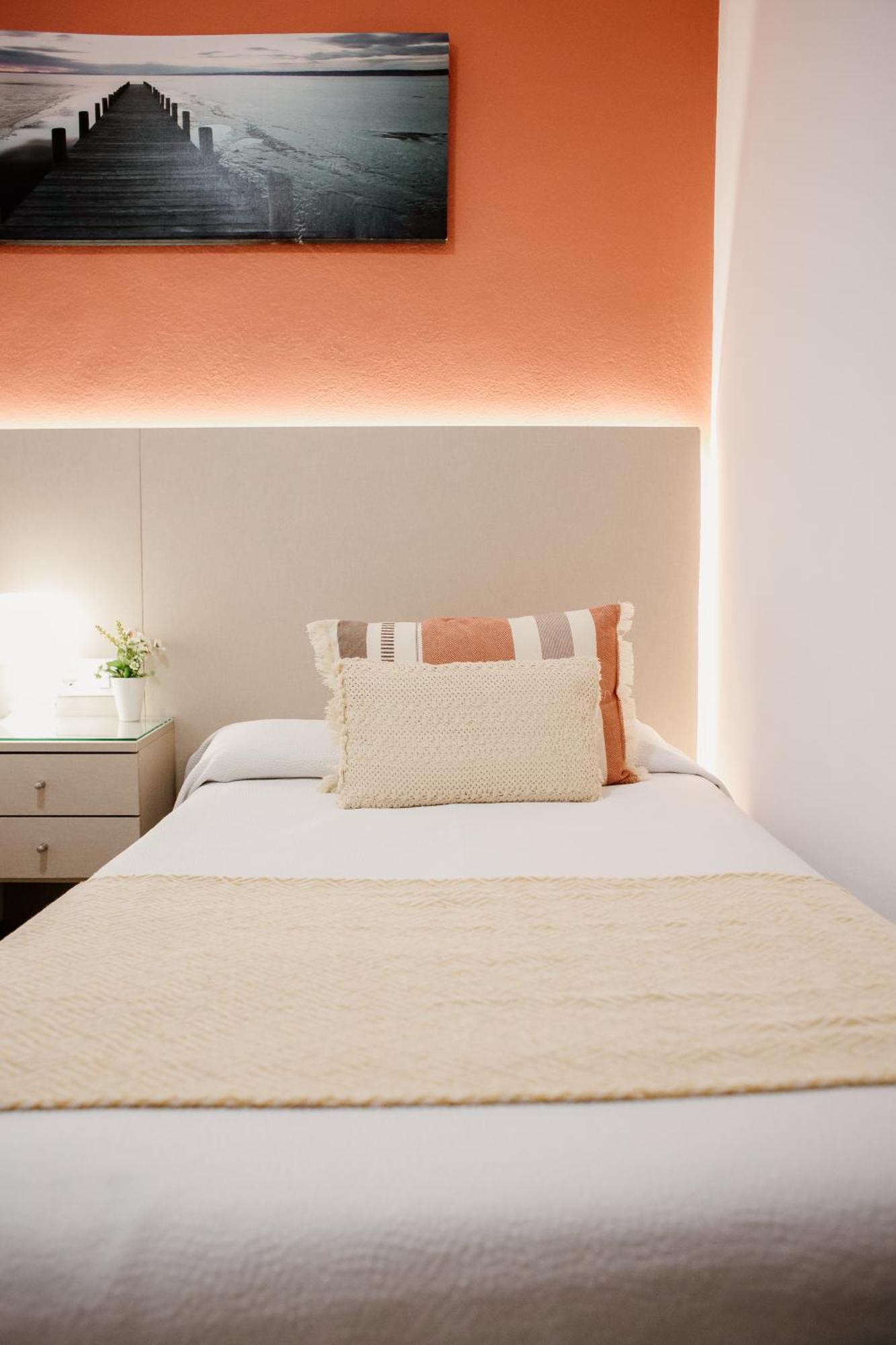 Apartamentos Turisticos Mastil 16 มาลากา ภายนอก รูปภาพ