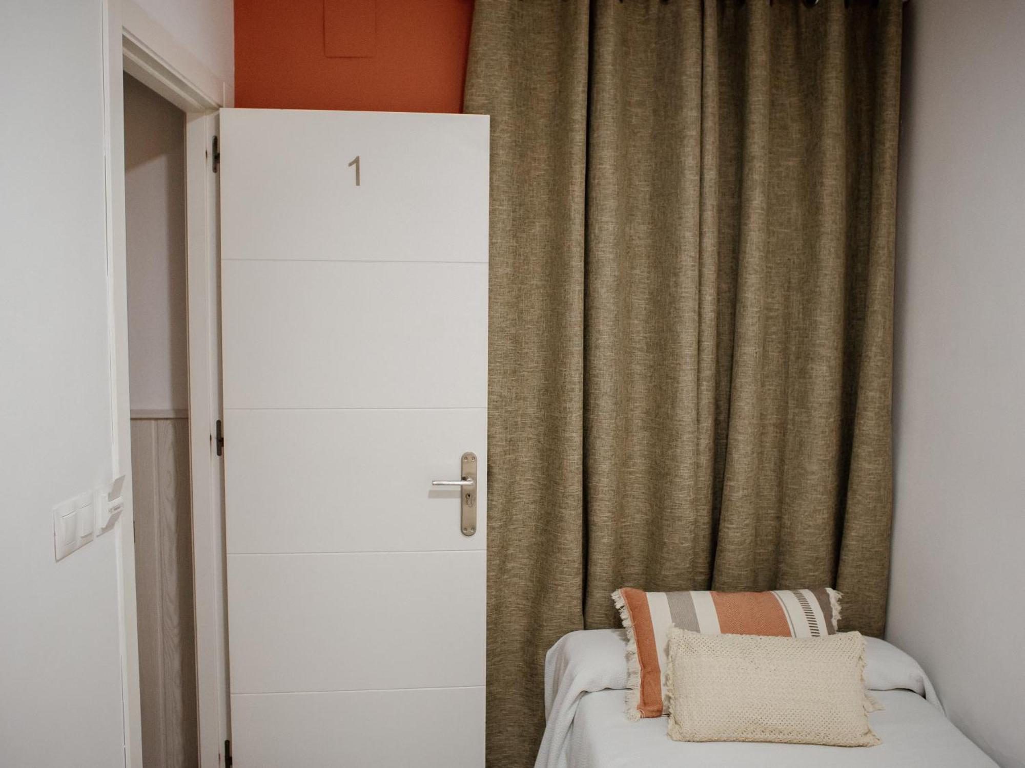 Apartamentos Turisticos Mastil 16 มาลากา ภายนอก รูปภาพ