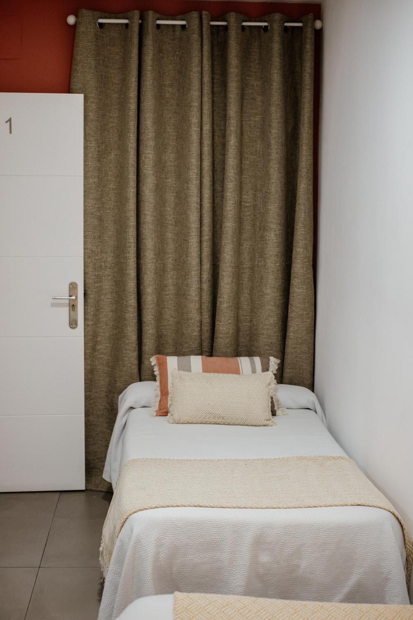 Apartamentos Turisticos Mastil 16 มาลากา ภายนอก รูปภาพ