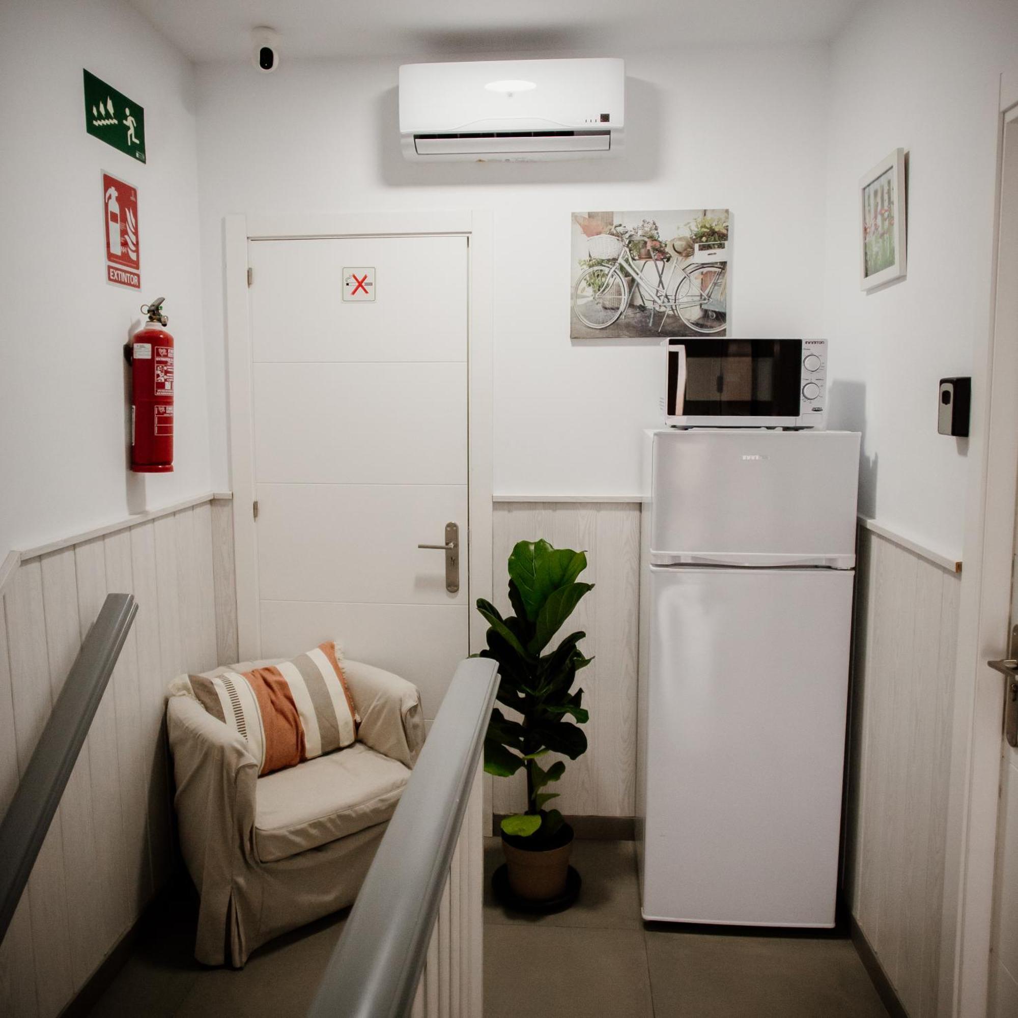 Apartamentos Turisticos Mastil 16 มาลากา ภายนอก รูปภาพ